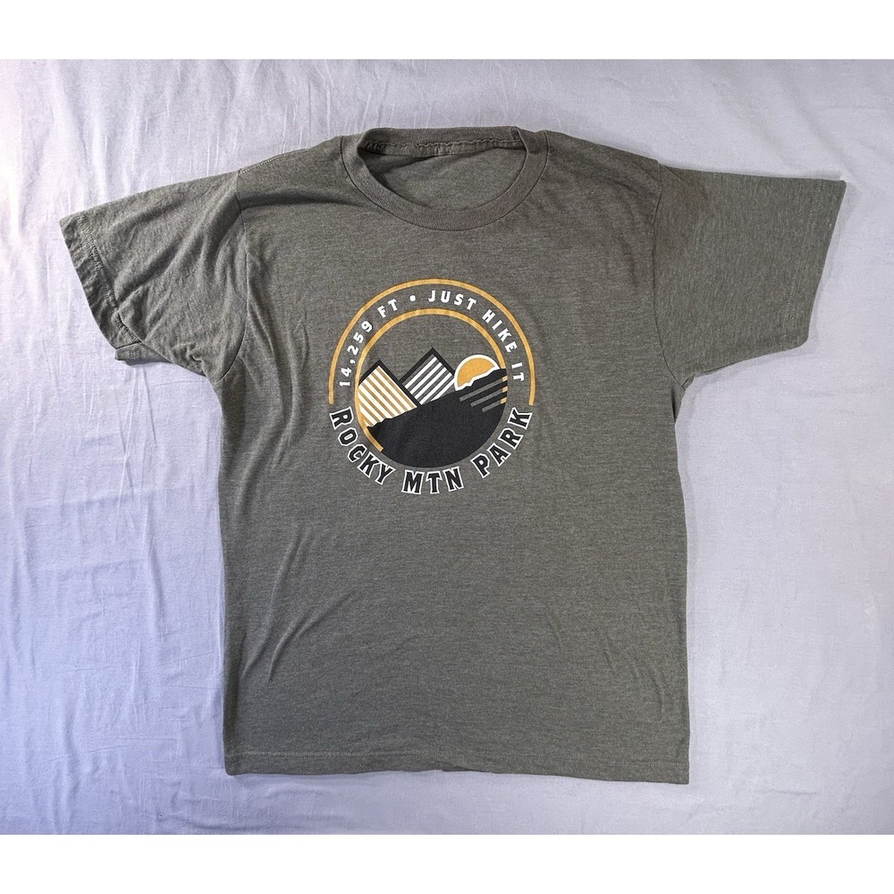 Rocky‎ Mountain Park Olive Green T-shirt Men's Small Hiking outdoors Camping